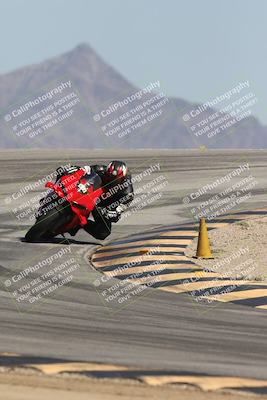 media/Oct-02-2025-Racers Edge (Thu) [[2c91cb6ab3]]/2-A Group/Session 5-Turn 12 (130pm)/